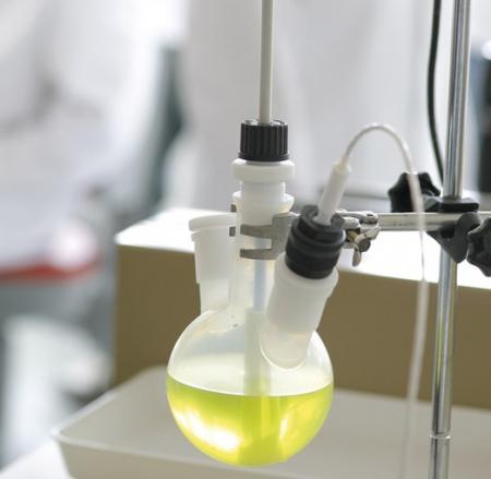 PFA baňky s kulatým dnem Nově zařazujeme do sortimentu chemicky odoln&eacute; v&iacute;cehrdl&eacute; z&aacute;brusov&eacute; baňky s kulat&yacute;m dnem z fluropolymeru. Cel&yacute; sortimetr plastov&eacute;ho laboratorn&iacute;ho vybaven&iacute; si můžete prohl&eacute;dnout zde.